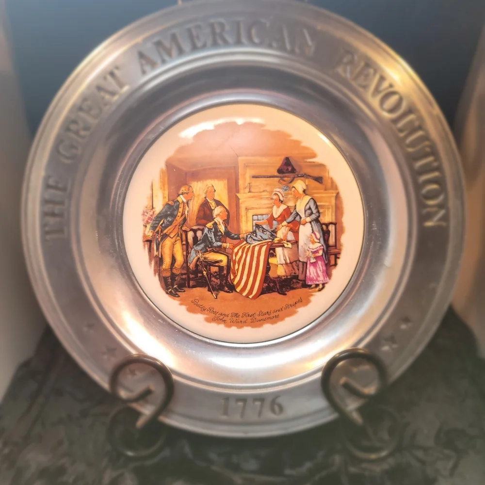 0834.American Rev.~ Betsy Ross & 1st American Flag ~  Commemorative Plate - Picture 4 of 11